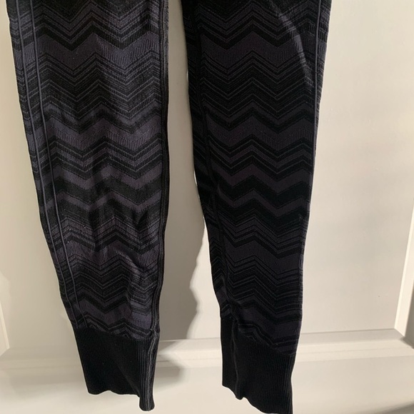 Lululemon Ebb To Street Pants Size 6/8 - Picture 3 of 8